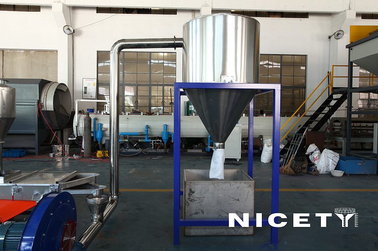 plastic recycling machine