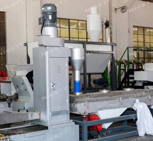 centrifuge dryer and vibrating screen