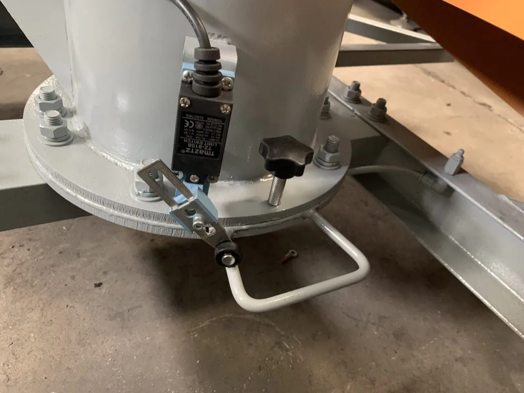 bottom cleaning port scaled.jpg