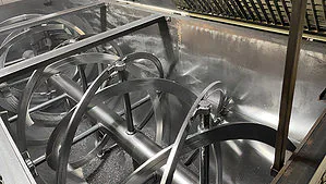Horizontal mixer paddle