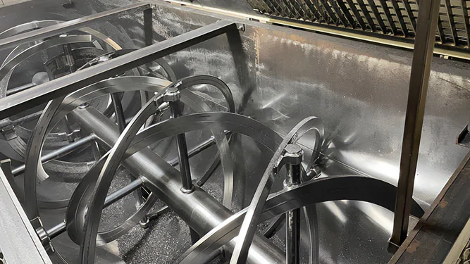 Horizontal mixer paddle