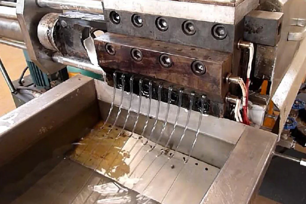 pet pelletizing line,pet pelletizing machine,pet pelletizing,pet underwater pelletizing,pet granulator machine,pet granulator,plastic pelletizing line,pet water ring pelletizing,pet water ring granulator,pet pelletizing line manufacturer,pet pelletizing machine manufacturer