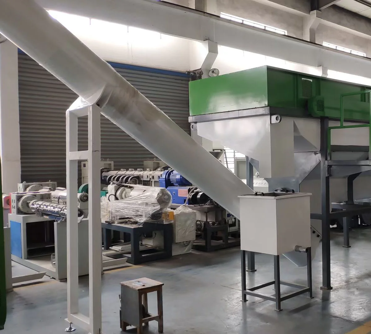 PET bottle floating wash tank