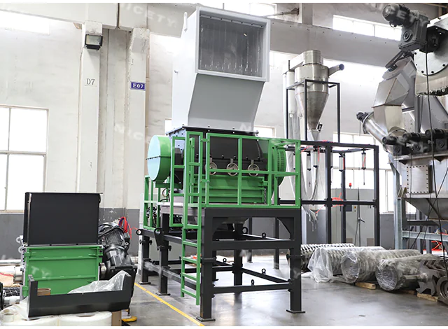 plastic recycling machine