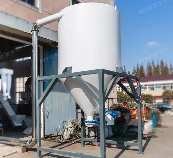 plastic material silo
