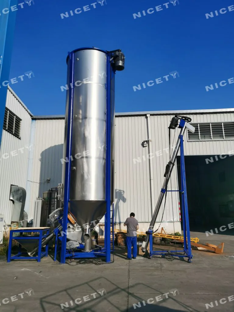 Large capacity vertical silo mixer machine